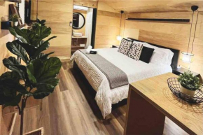 Lovers Dream Cabin in Miami